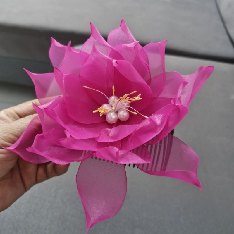 Cài tóc hoa sen vải organza siêu mịn siêu bóng đẹp, dùng để cài tóc biểu diễn văn nghệ