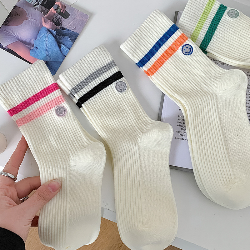 [[Thêu]] Tất Nữ Hai Thanh Sọc Phong Cách Mới Lược Hoạt Hình Mặt Cười Thể Thao Phong Cách Preppy Giữa Ống Tất