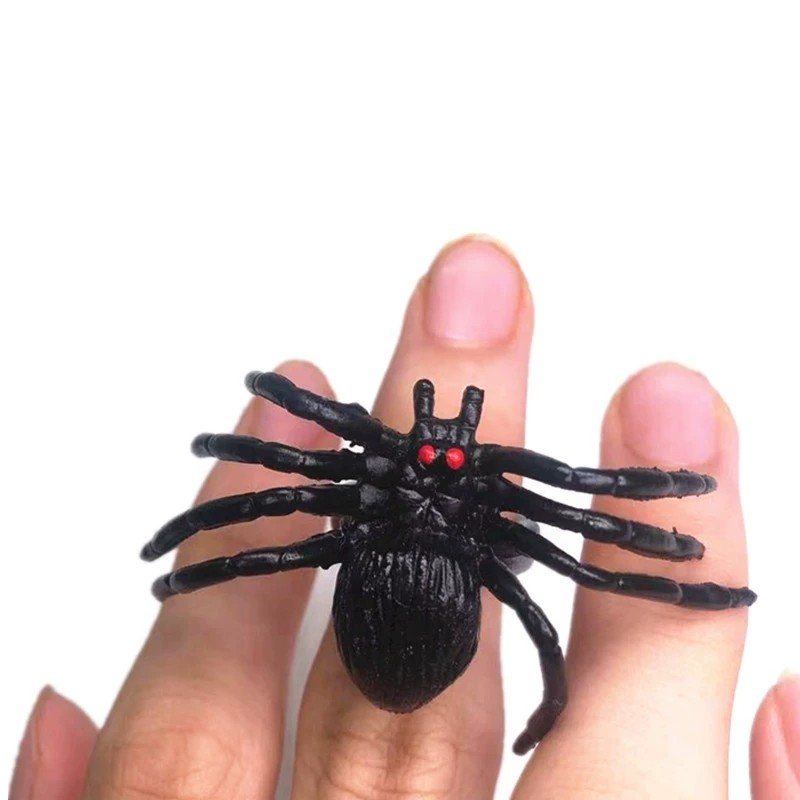 Nhẫn Mini Nhện Đen bằng Nhựa cho Trang Trí Halloween
