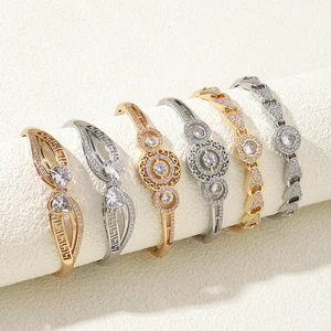 Vòng tay zircon kẻ sọc mạ điện hợp kim - Phong cách mới từ châu Âu và Mỹ, sang trọng và độc đáo