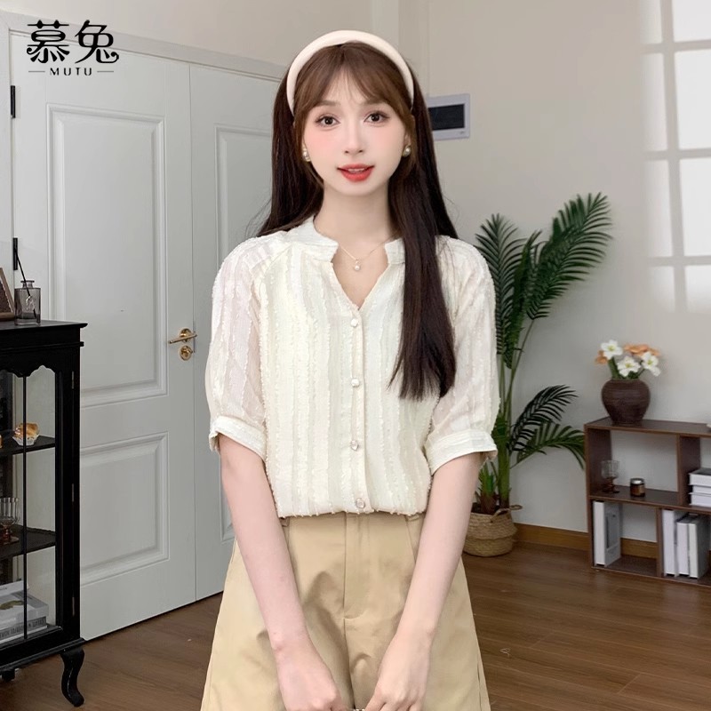 Mutu Áo sơ mi nữ phong cách cung điện thanh lịch màu trơn cổ chữ V thiết kế phương tây mới mùa hè 2026