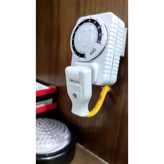 Phích cắm chân dẹp 16A, xoay 180 độ, mã K8, Hãng Vinakip
