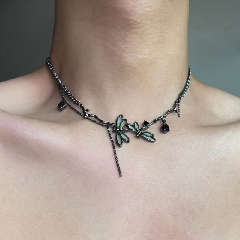 Elegant Gunmetal Odonate Pendant Necklace Unique Clavicle Chain Fashion Jewelry