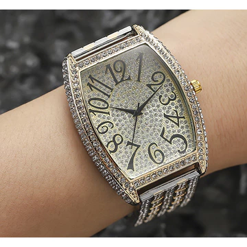 Đồng hồ nữ thời trang kỹ thuật số Full Diamond Đồng hồ mặt lớn Đồng hồ thạch anh nữ Đồng hồ nữ