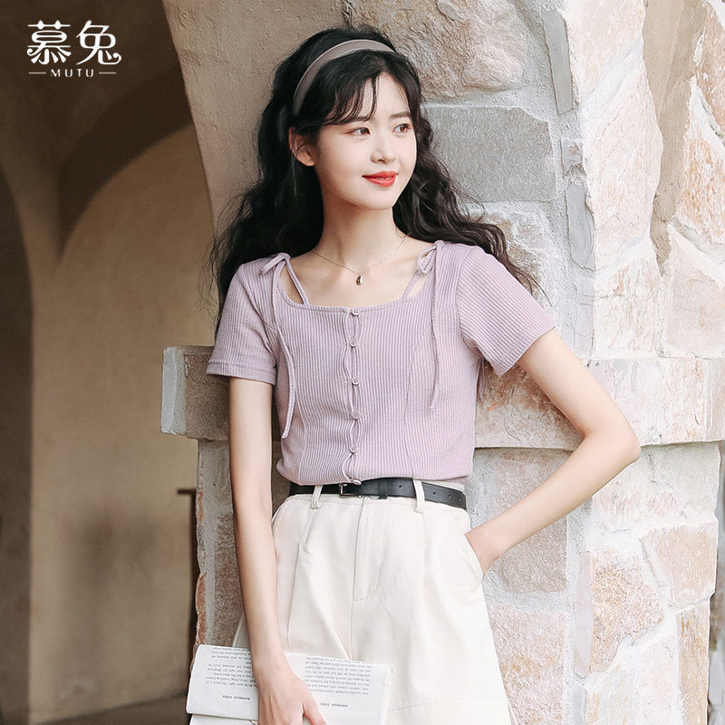 Mutu áo thun nữ phong cách Hồng Kông ngọt cay, slim-fit, phù hợp mùa hè 2026