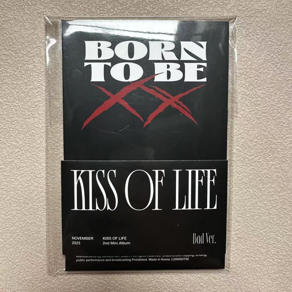 Album Mini thứ 2 Kiss of Life Born To Be XX Photo Card