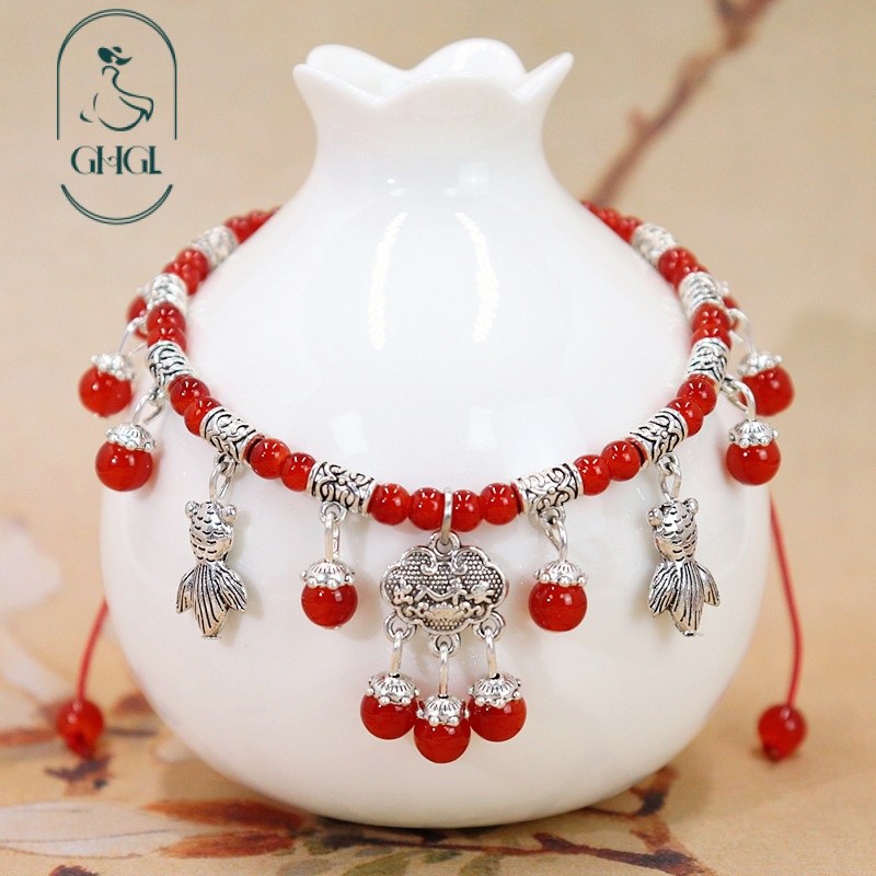 G GHGl Hàng có sẵn Quà tặng năm mới cho gia đình Dây đỏ Mã não đỏ tự nhiên Vòng chân Khóa an toàn cổ điển Chuông tua rua Phụ kiện vòng chân năm