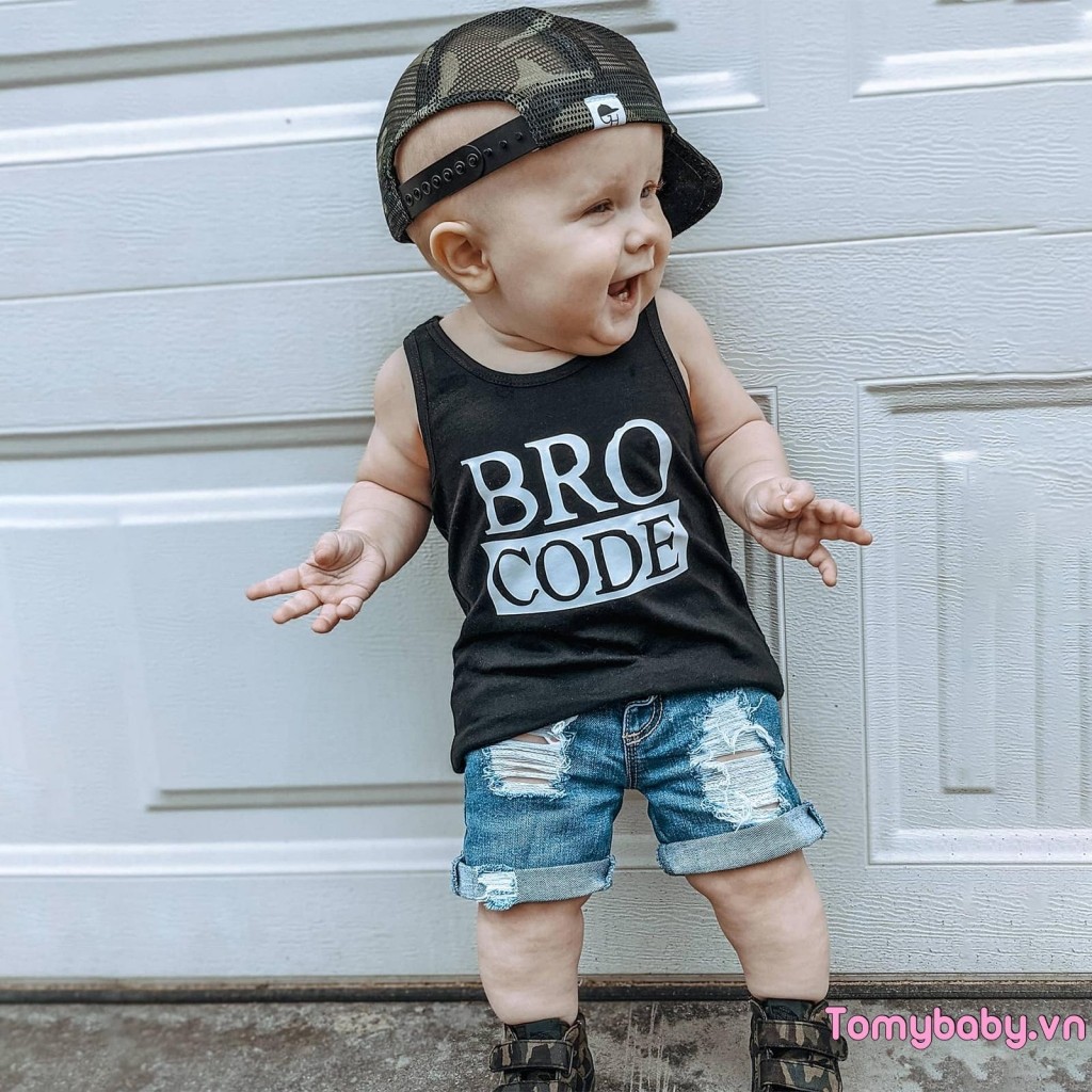 Bộ trang phục mùa hè cho bé trai cổ tròn không tay in chữ + Bộ quần short Denim rách