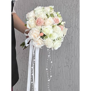 Bó hoa cưới cầm tay cô dâu CEVERIA C02145