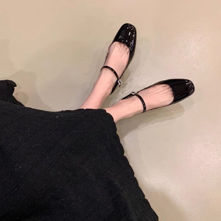 🔥Còn hàng🔥Giày Mary Jane Nữ,giày mũi vuông,dây đeo chéo đỏ, trắng và đens(size35-42)