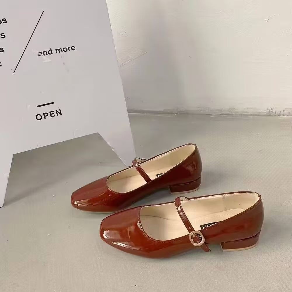 🔥Còn hàng🔥Giày Mary Jane Nữ,giày mũi vuông,dây đeo chéo đỏ, trắng và đens(size35-42)