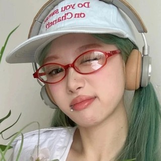 Kính nữ gọng nhỏ hình bầu dục Y2K - Kính mắt gọng đỏ phong cách mát mẻ ngọt ngào - Kính trơn đa năng