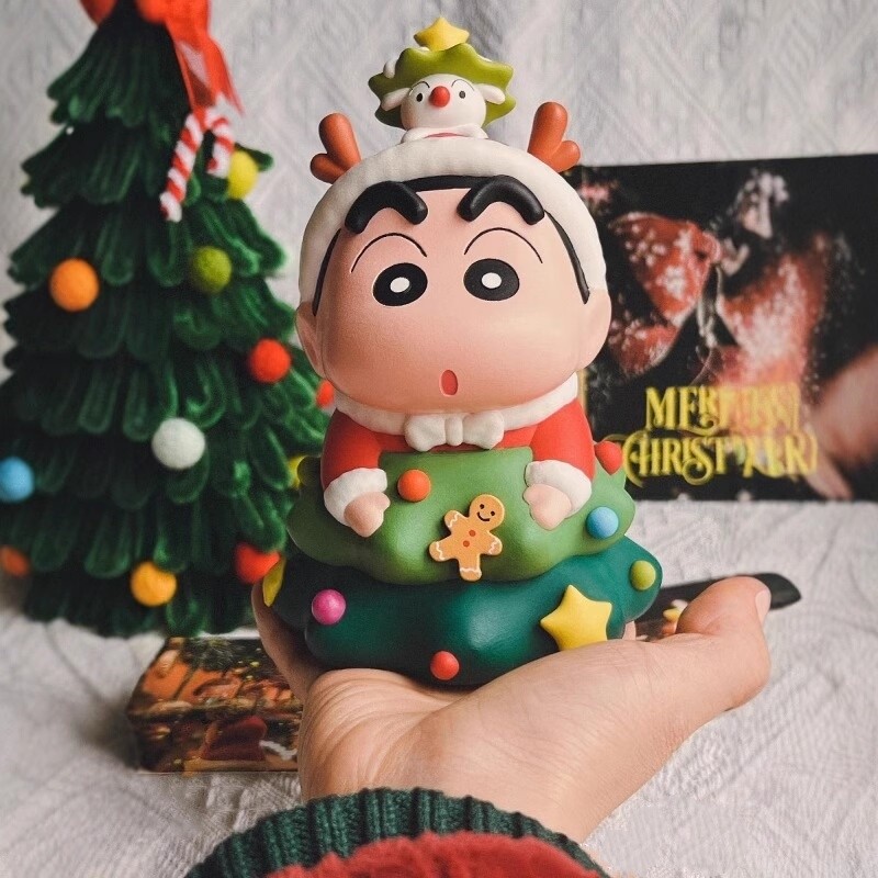 Giáng sinh Crayon Shin-chan Bàn tay Cây thông Noel Shin-chan Dễ thương Búp bê ngoại vi Đồ trang trí để bàn Quà Tặng nữ