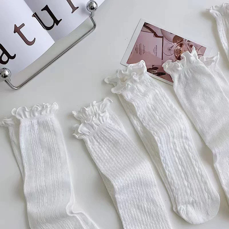 Vớ trắng ren cổ cao nữ gợn sóng độc đáo thoáng khí chống vi khuẩn và khử mùi