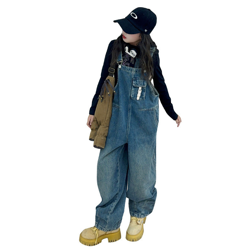 Quần yếm Denim bé gái 2024 Xuân Thu Phong Cách Mới Vừa Lớn Trẻ Em Rời Thời Trang Denim Quần Thường Ngày
