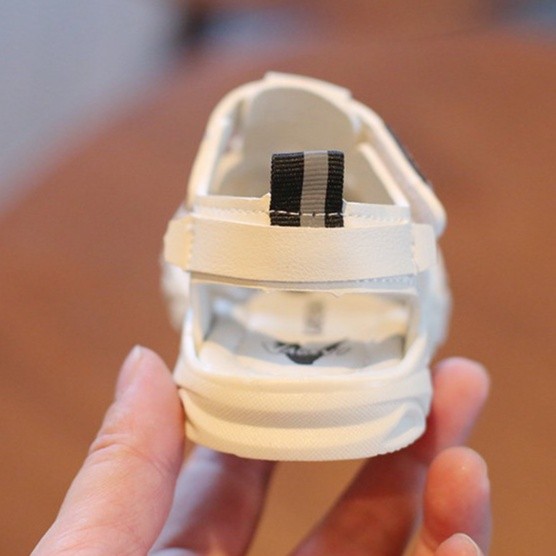 Loại 1_Dép sandal tập đi KMW  Kids siêu mềm, mũi rọ cho bé trai bé gái từ 0 đến 4 tuổi chống trơn trượt hiệu quả
