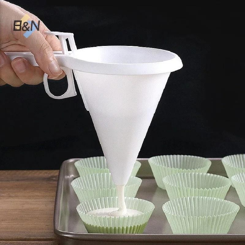 B & N Phễu cầm tay có thể điều chỉnh Khuôn làm bánh kẹo sô cô la Kem làm bánh ngọt Bánh quy Cupcake Pancake Maker Cung cấp làm bánh nhà bếp.