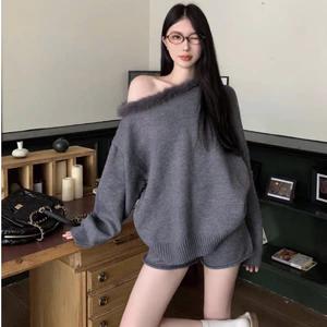 Set Bộ Cánh Dơi Mix Lông Cổ Trễ Vai Chất Len Tăm Dày Dặn Nữ Tính