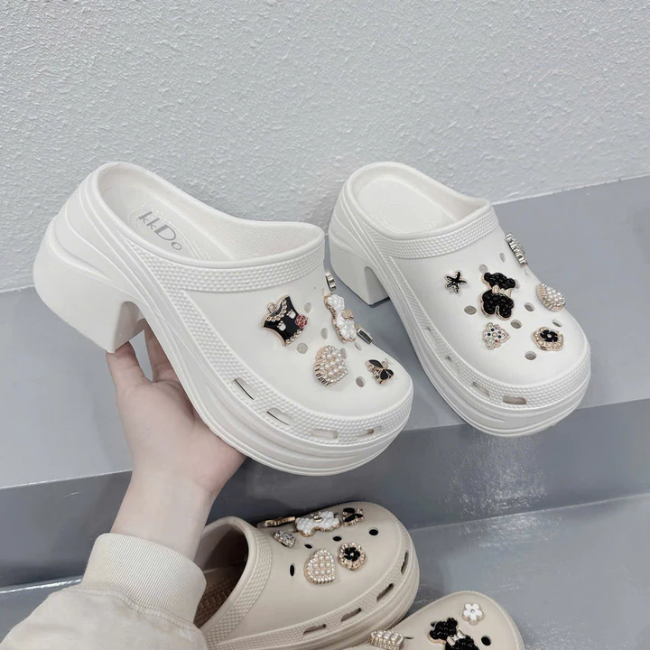 SỤC NỮ SỤC THỂ THAO ĐỘN ĐẾ 9CM SỤC CAO SU NHẸ ÊM CHÂN KÈM CHARM GẤU VIỀN SỤC CAO GÓT