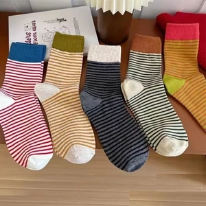 Tất sọc Hàn Quốc dành cho nam và nữ tất thoải mái màu sắc tương phản tất thông thường thời trang