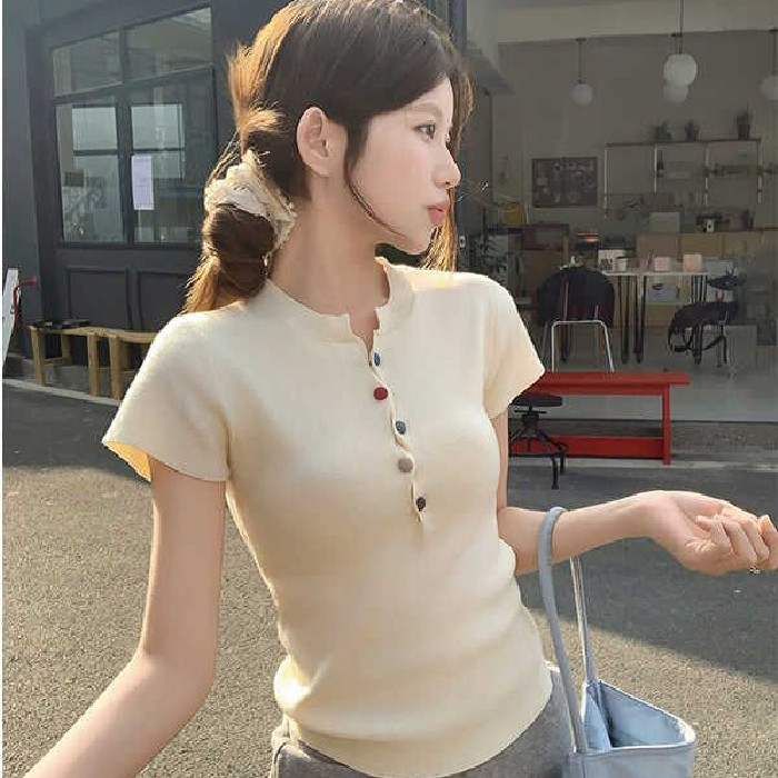 Áo phông ngắn tay dệt kim Lụa băng cổ chữ V Áo sơ mi nữ dáng ngắn cảm giác thiết kế mẫu Mới Mùa Hè