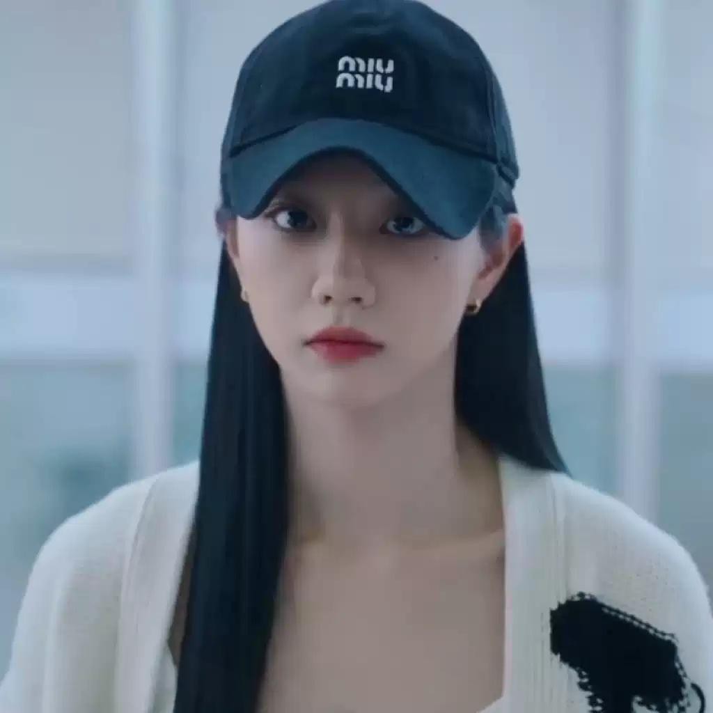 YT2 Thân thiện với đối thủ Lee Hye-ri Chung Su bin đạt đỉnh mũ cotton MIUMIU TY2