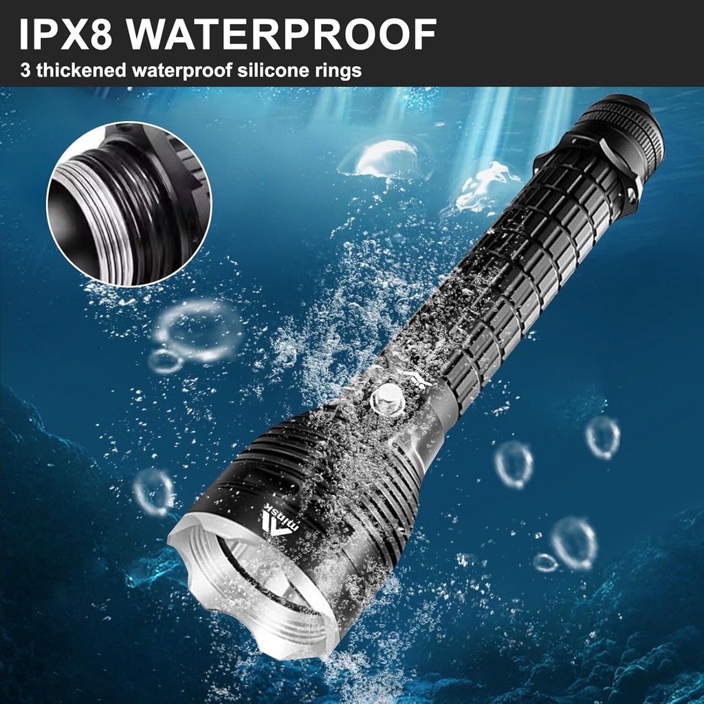 Đèn pin lặn chuyên dụng, chống nước IPX8, sạc lại được với bộ sạc kèm theo