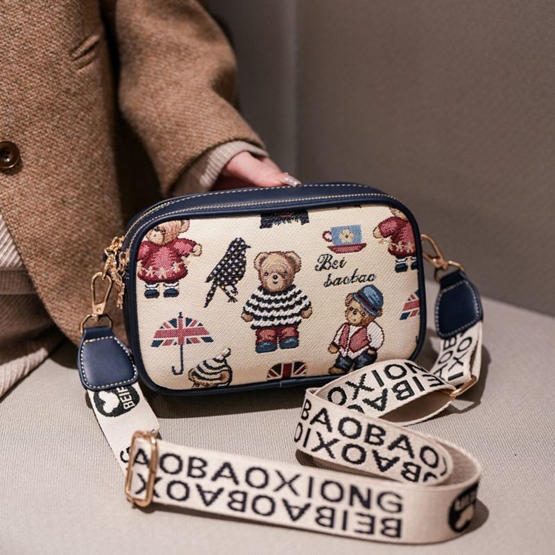 Women's Bag New Original Bear High-Value Square Bag Casual Large Capacity Fashion Internet Celebrity Single Shoulder Crossbody Bag