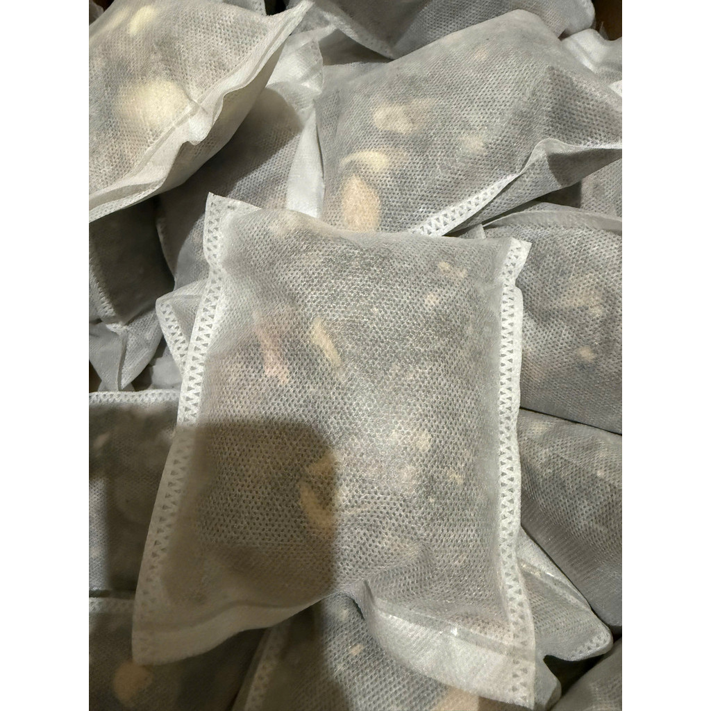 COMBO 20 GÓI OM GÀ ĐỎ THẢO DƯỢC, PHỤC HỒI GÀ SAU ĐÁ, CỨNG GÂN CỐT, TẮM GÀ, NGÂM CHÂN GÀ, KHỎE XƯƠNG