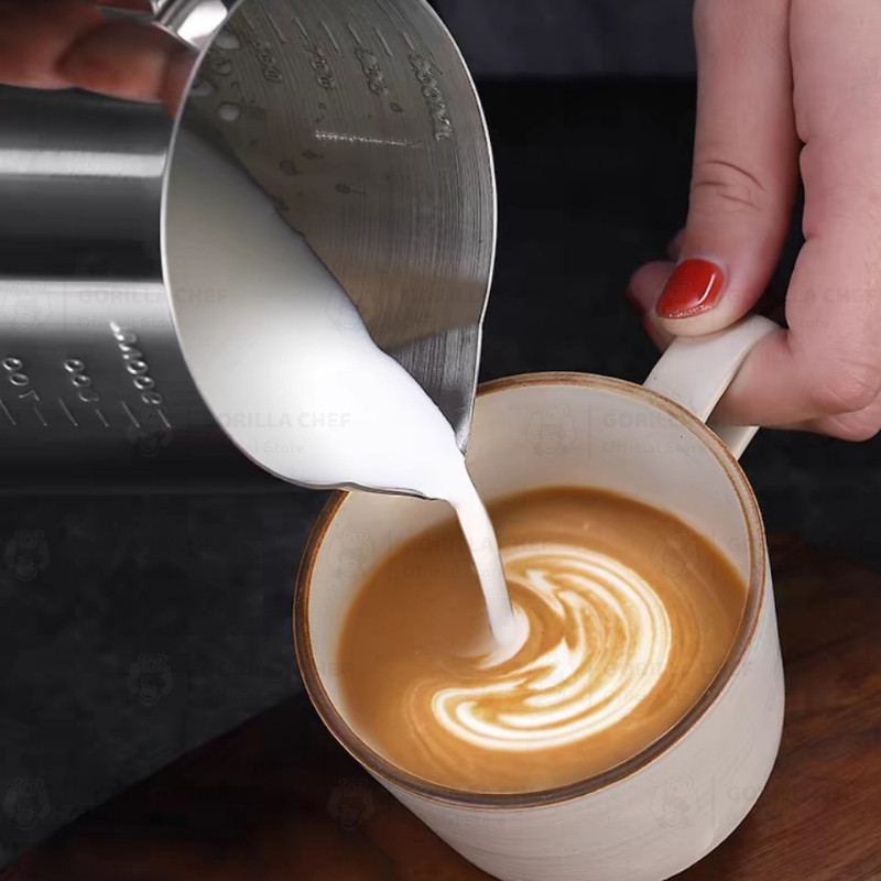 Ca đánh sữa latte art inox 304 có chia vạch 2 mặt, dung tích chuẩn không làm tròn