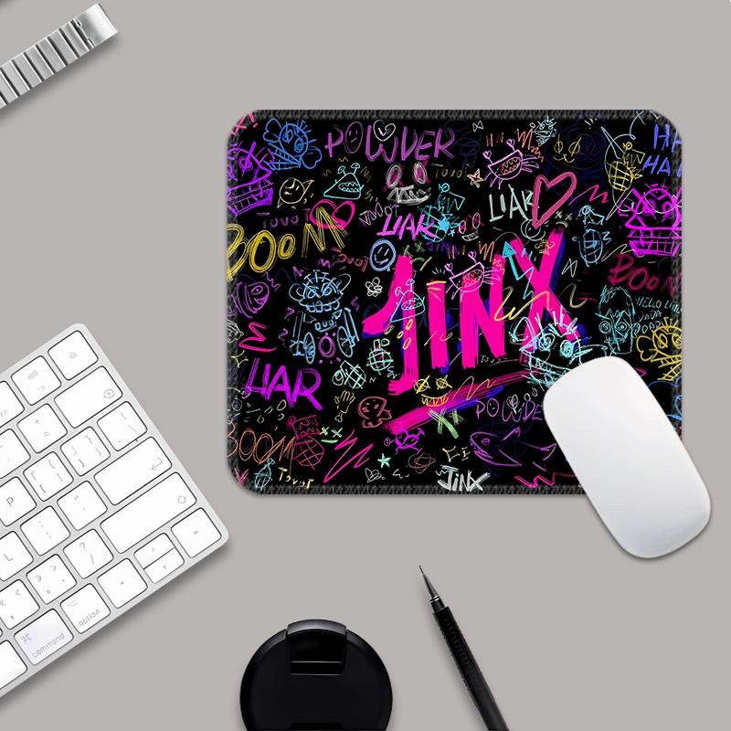 Tấm lót chuột nghệ thuật Jinx Graffiti (90x40cm) - Thiết kế phong cách đường phố của Liên minh huyền thoại, Đế cao su chống trượt, Thảm trải bàn chơi game dày 3MM