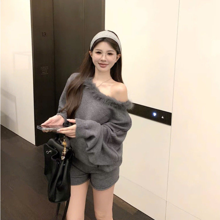 Set Bộ Cánh Dơi Mix Lông Cổ Trễ Vai Chất Len Tăm Dày Dặn Nữ Tính