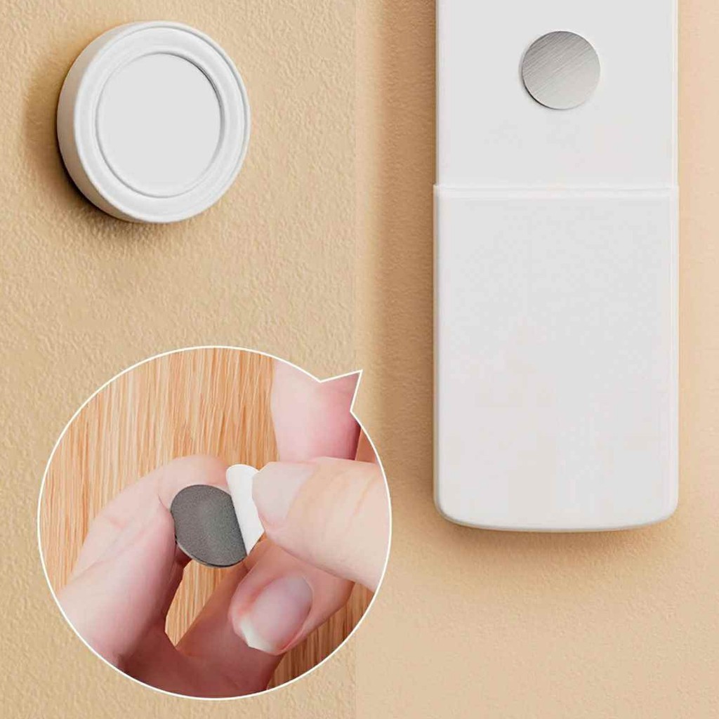 Set 4 Nam châm hít tường treo điều khiển từ xa / remote máy lạnh, Giá treo điều khiển từ tính gắn tường FE123