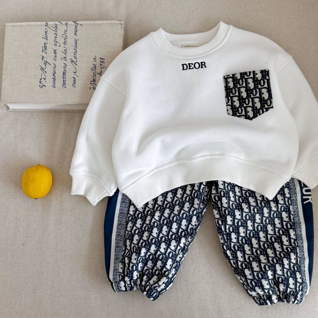 Hàng sẵn có Bộ đồ lông cừu cho trẻ em Nam Nữ Áo nỉ thời trang mùa đông Quần in đầy đủ Bộ đồ hai mảnh Mặc dạo phố Quần áo trẻ em Giữ ấm