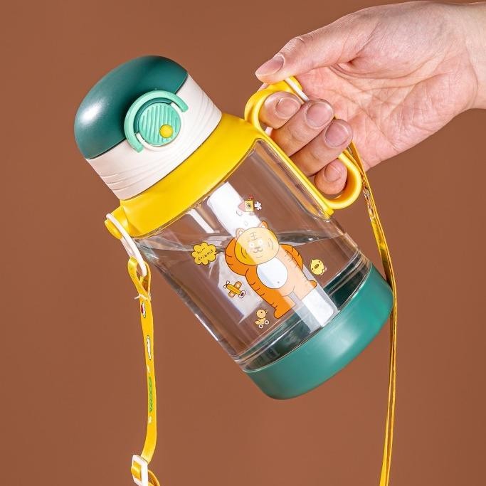 BÌnh Nước Nhựa Trong Suốt pm Có Tay Cầm Và Dây Đeo 500ml