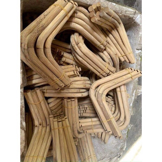 Cầu góc tròn cho lồng chim chào mào chất liệu tre già