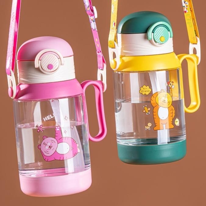 BÌnh Nước Nhựa Trong Suốt pm Có Tay Cầm Và Dây Đeo 500ml