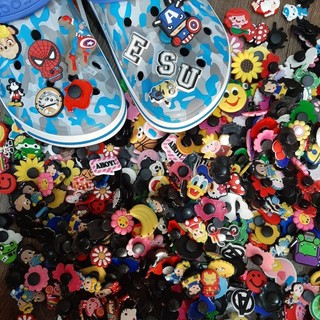Giá Sỉ nút gắn dép 2D siêu rẻ - sticker charm sticker cài dép sục, satihu, dép cá sấu -Nhà Sấu