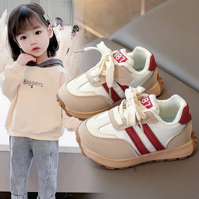 giày thể thao bé trai bé gái 2 sọc ánh Bạc cổ thấp da PU mềm êm chan chống trượt QCCC full box mẫu mới cho bé mã BạcC3
