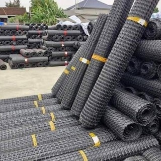 L2. Lưới nhựa nguyên sinh cao 1m5 dài 50m. Ô 3x4cm dùng làm hàng rào. Chăn nuôi gà vịt trồng cây