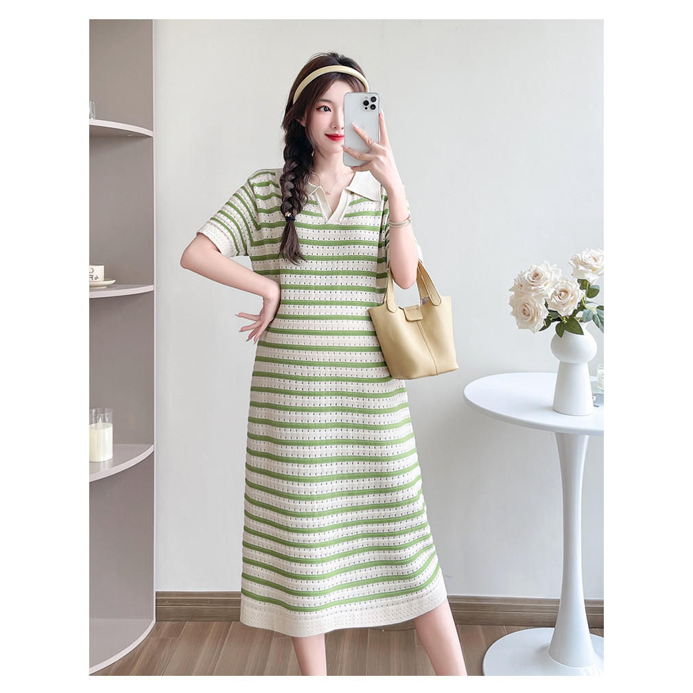 Trang phục bà bầu mùa hè 2025 Váy sọc dệt kim phong cách mới