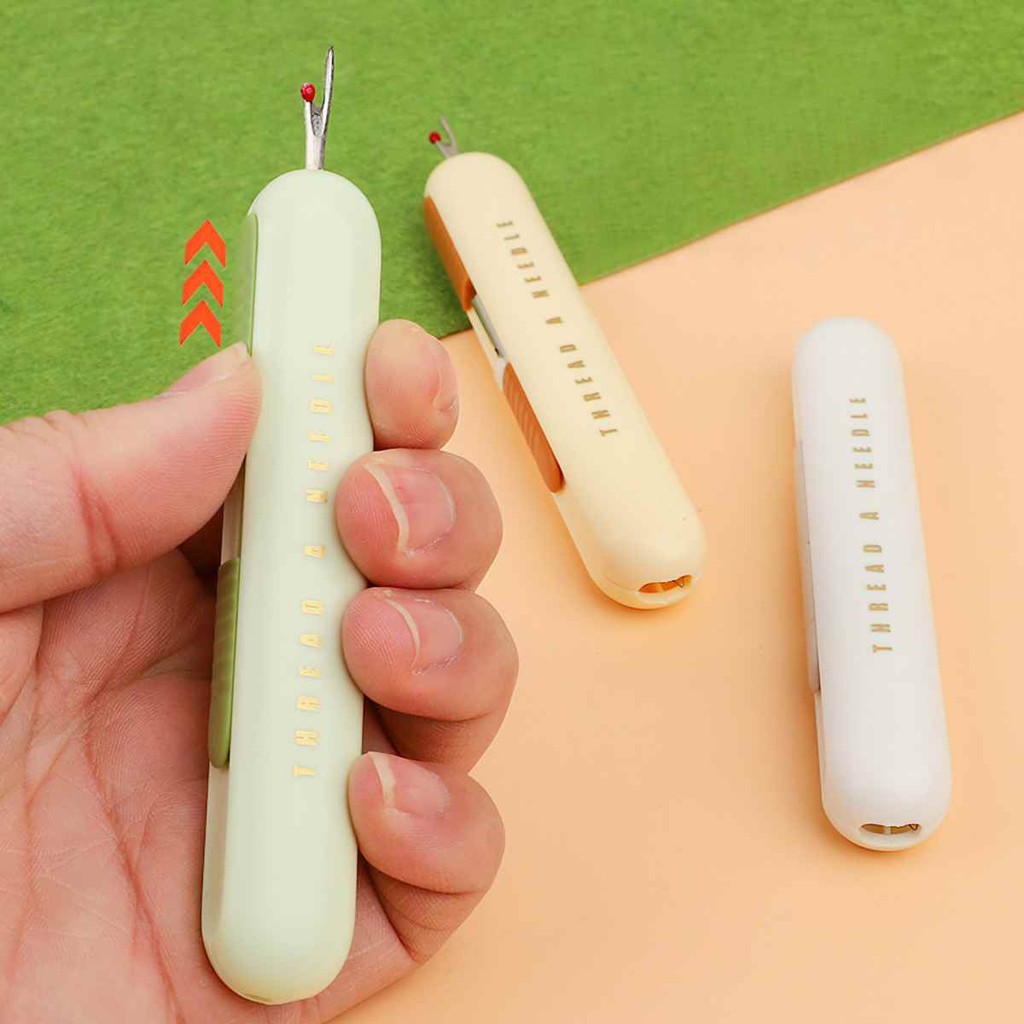 Dụng Cụ Xỏ Kim Chỉ, Cắt Chỉ 2 Trong 1 Giao Màu Ngẫu Nhiên