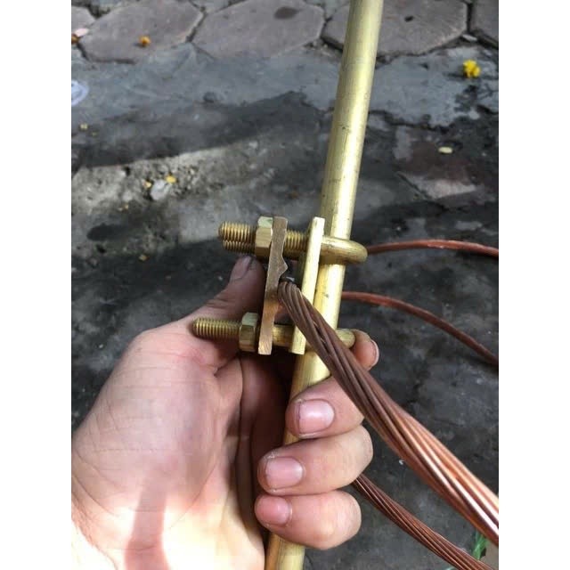 Kẹp xiết cáp tiếp địa chữ u đồng vàng,kẹp cọc và dây cáp tiếp địa,ốc xiết cáp,ốc siết cáp,kẹp tiếp địa chữ u,ốc cà na