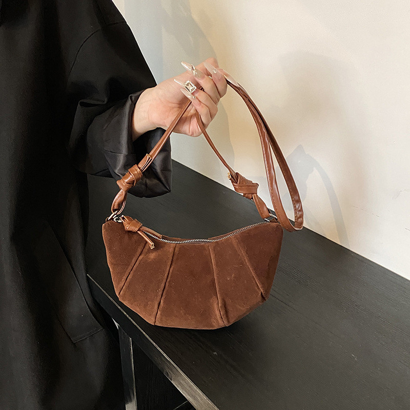 Niche Retro mùa thu và mùa đông mới kết cấu mờ Vai khâu Croissant