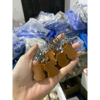 Xiên hoa quả trúc cật cho chim chào mào, xiên chuối cho chim