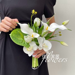 Bó hoa cưới côdâucalla huệ tulip côdâu từ hoa nhân tạo CEVERIA C0263
