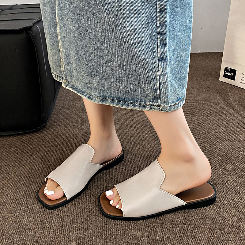 Atikota Nữ Sandal Đế Bằng Thời Trang Nữ Phong Cách Đơn Giản Mở Ngón Chân Nhẹ Chống Mài Mòn Dép Đi Biển Ngoài Trời