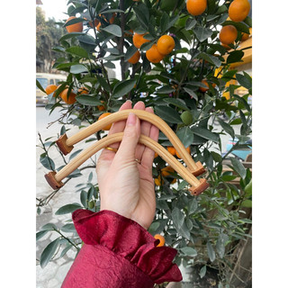 Cầu góc liền khối lồng chim, cầu góc lồng chào mào kèm tai