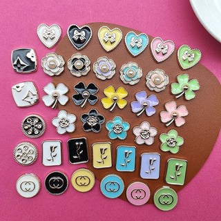 Jibbitz sticker 3D giả kim nhỏ gắn dép cross, charm cài dép sục cá sấu, phụ kiện gắn giày nhựa -Nhà Sấu