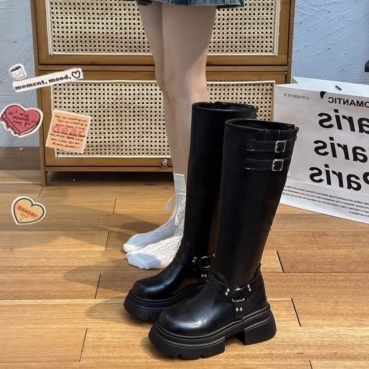 Phong cách Anh cổ điển mũi tròn khóa thắt lưng gót giữa Bốt thời trang cao gót PU thanh niên thời trang chống trượt co giãn kéo dài bốt hiệp sĩ nữ giá sỉ tại xưởng